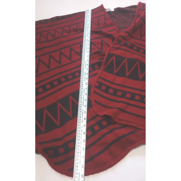Arianna By Howard’s Women's Sz One Size OS Poncho Shawl Wrap Aztec Warm Red Top - Picture 9 of 9